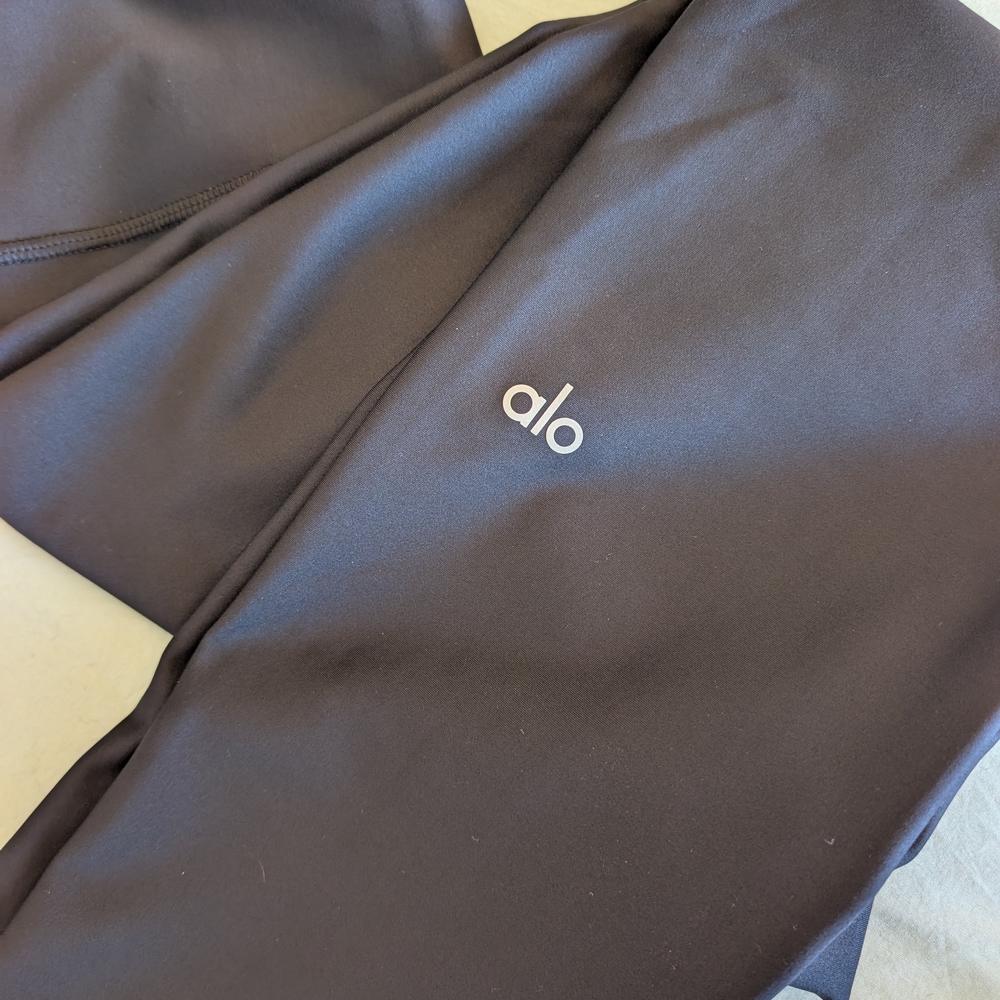 Never Worn Alo High Waist Airlift Leggings Size Large Black - Picture 3 of 4